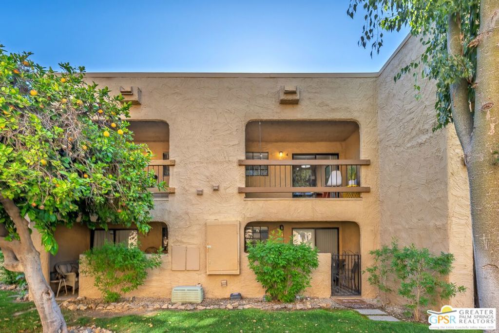 5300 E Waverly Drive 14