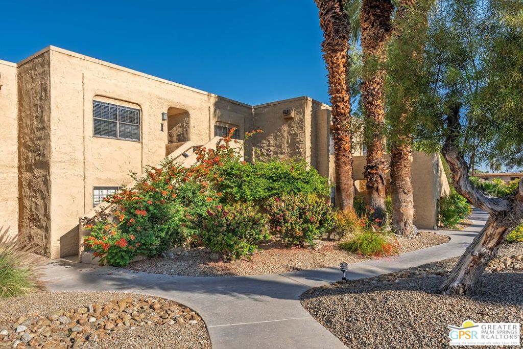 5300 E Waverly Drive 14