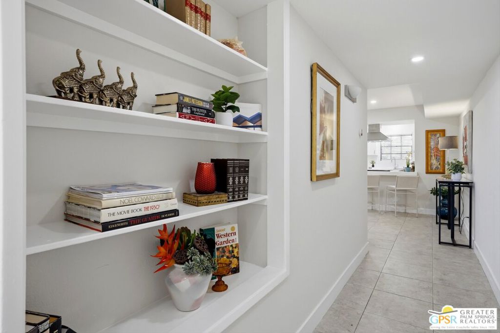 5300 E Waverly Drive 14