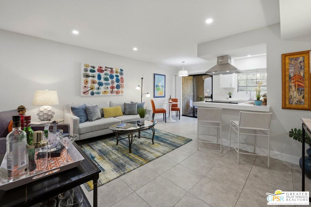 5300 E Waverly Drive 14