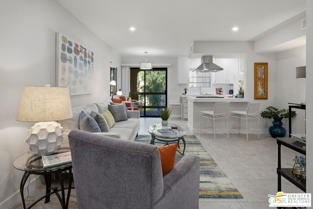 5300 E Waverly Drive 14