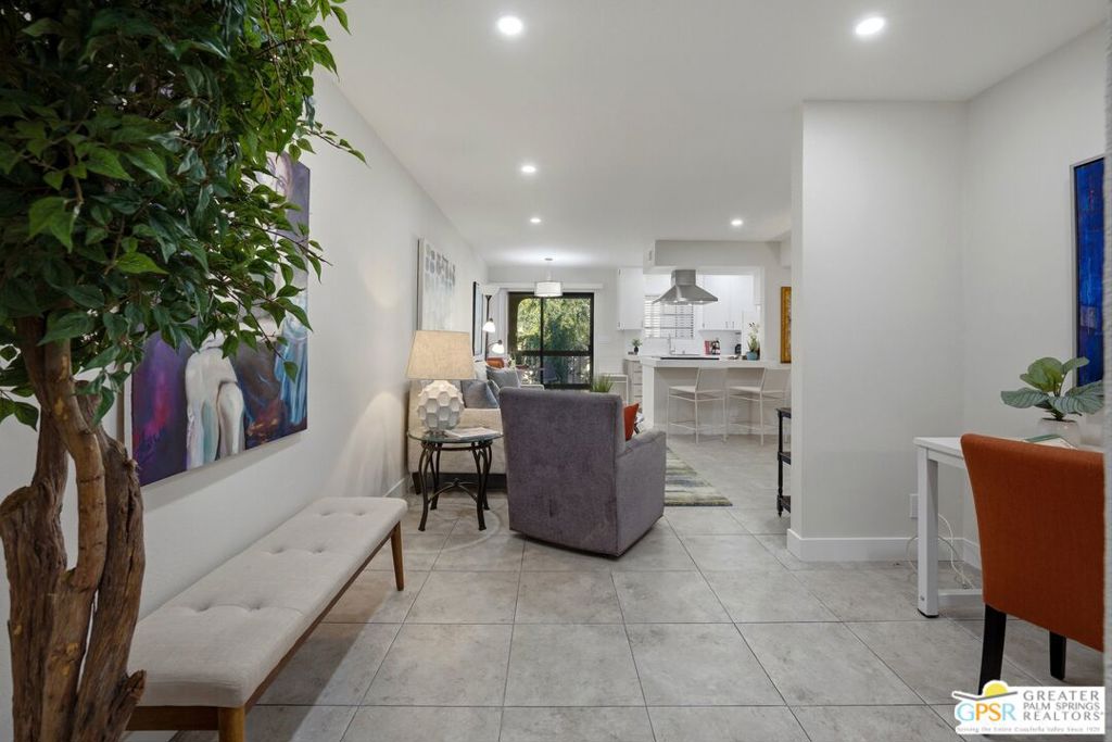 5300 E Waverly Drive 14