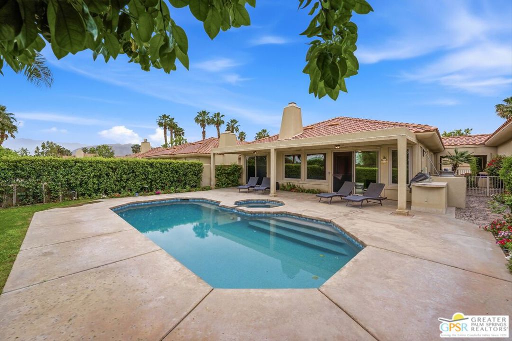 149 E Kavenish Drive