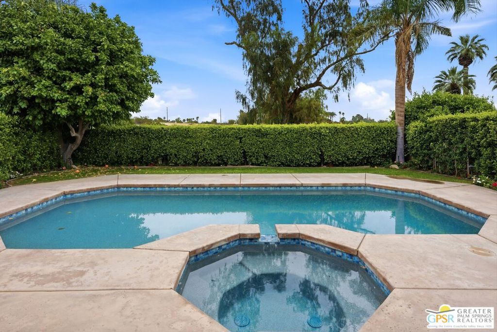 149 E Kavenish Drive