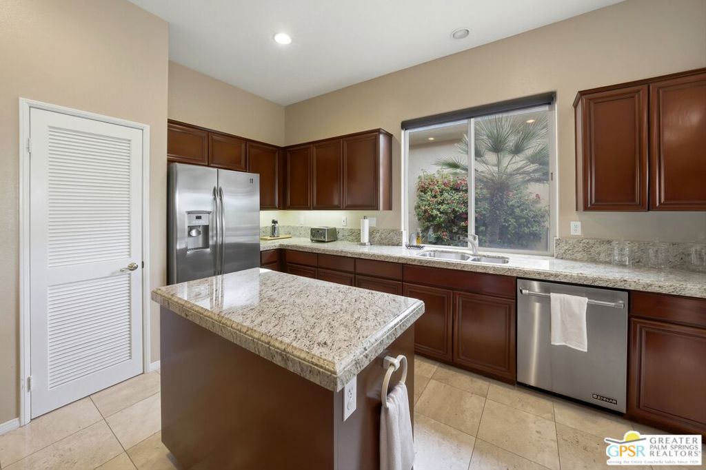 149 E Kavenish Drive