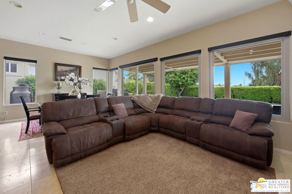 149 E Kavenish Drive