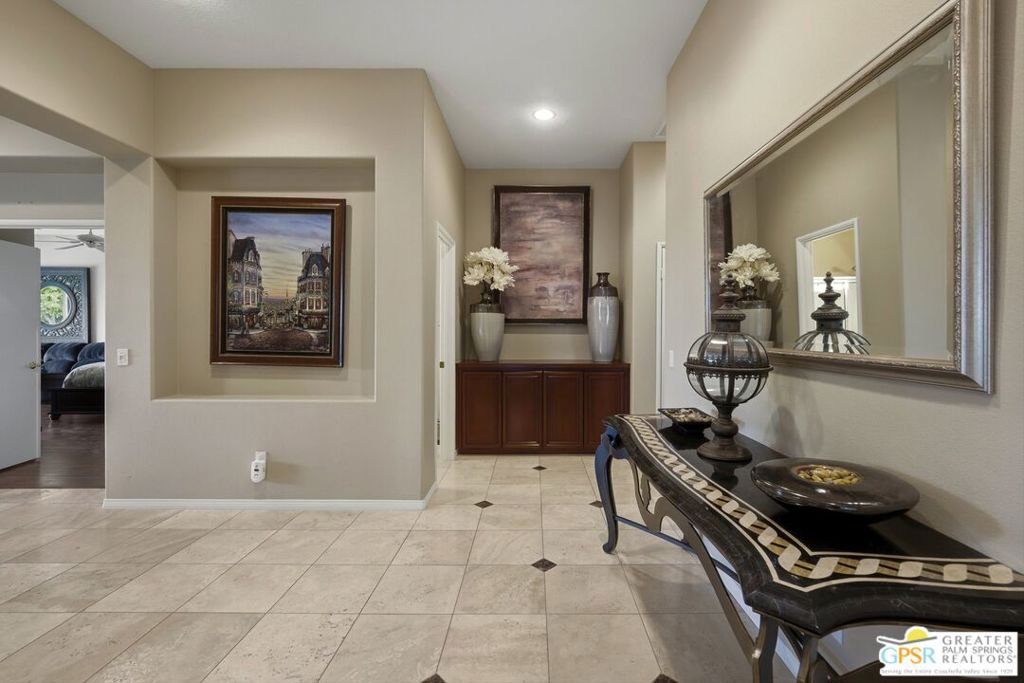 149 E Kavenish Drive