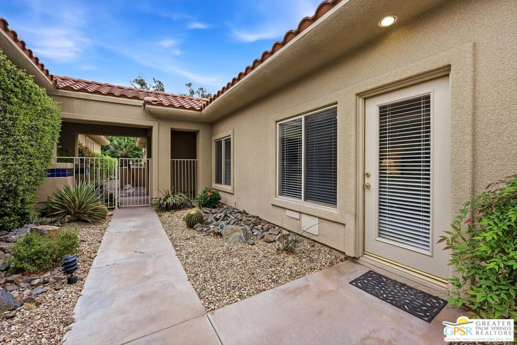 149 E Kavenish Drive