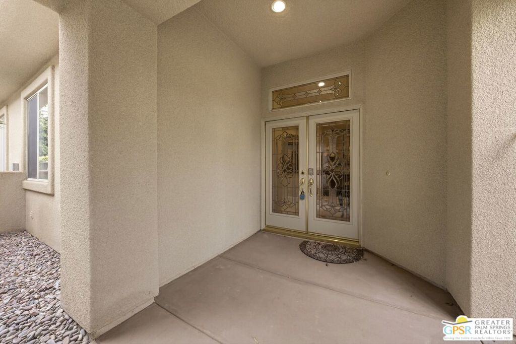 149 E Kavenish Drive