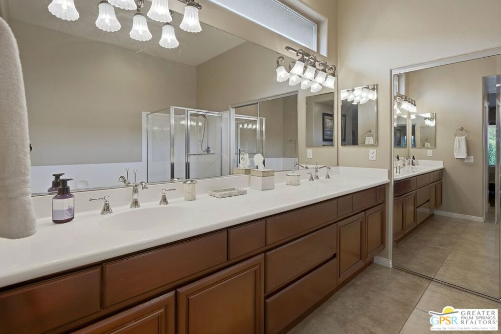 149 E Kavenish Drive