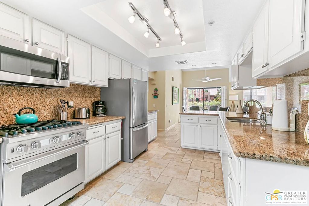 2985 E Avery Drive C