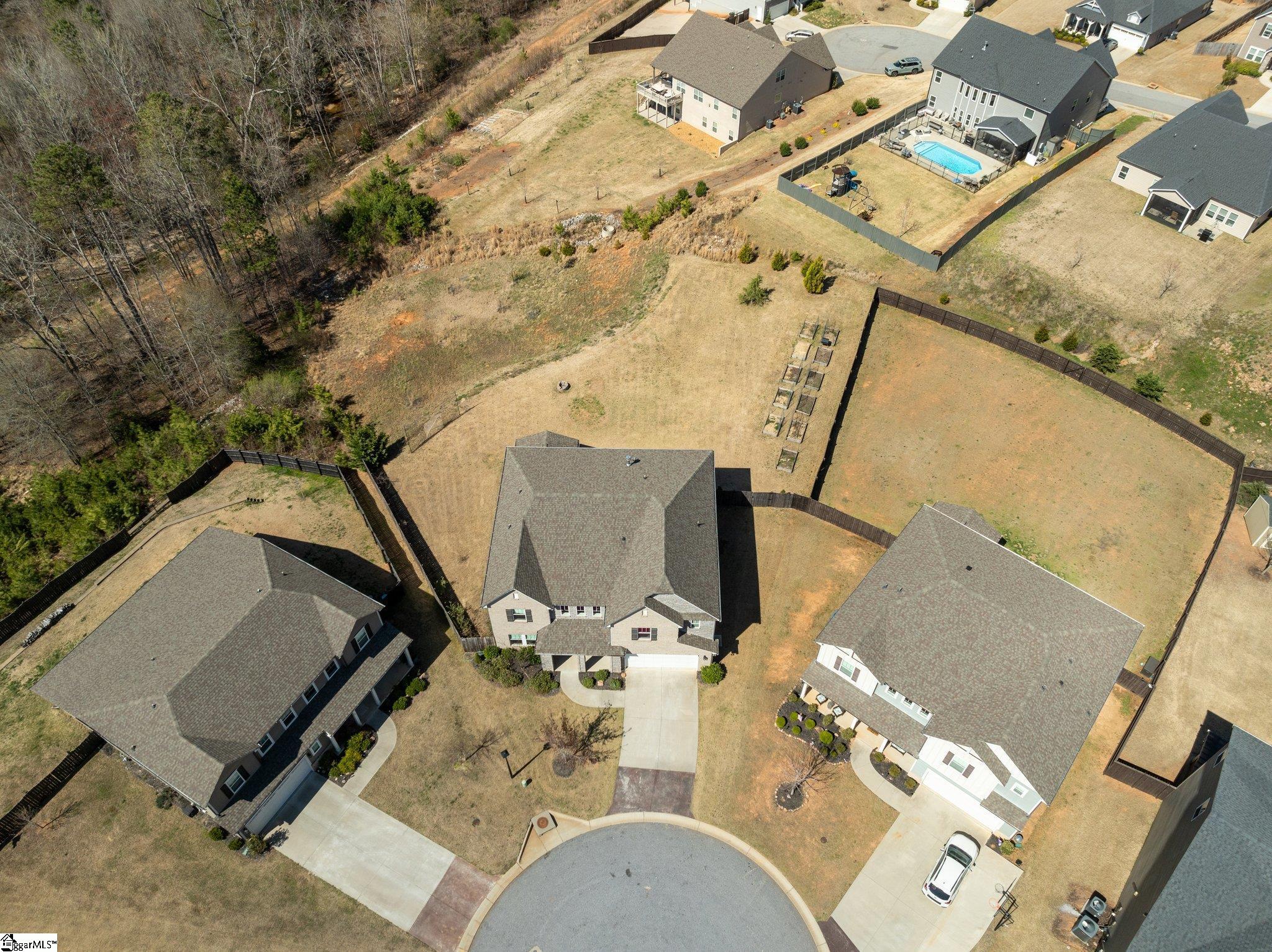 312 Lindstrom Court