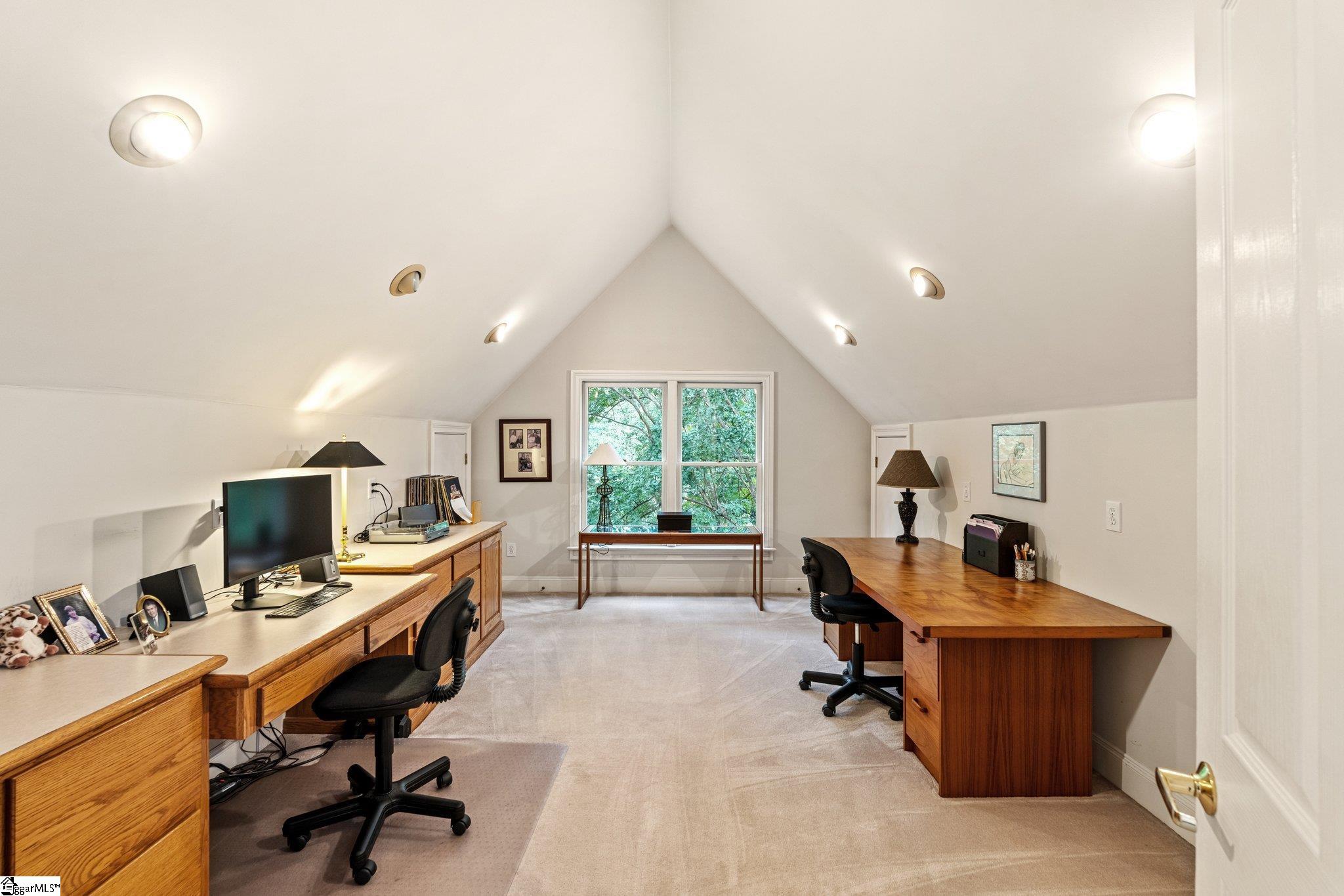 120 Thornblade Boulevard