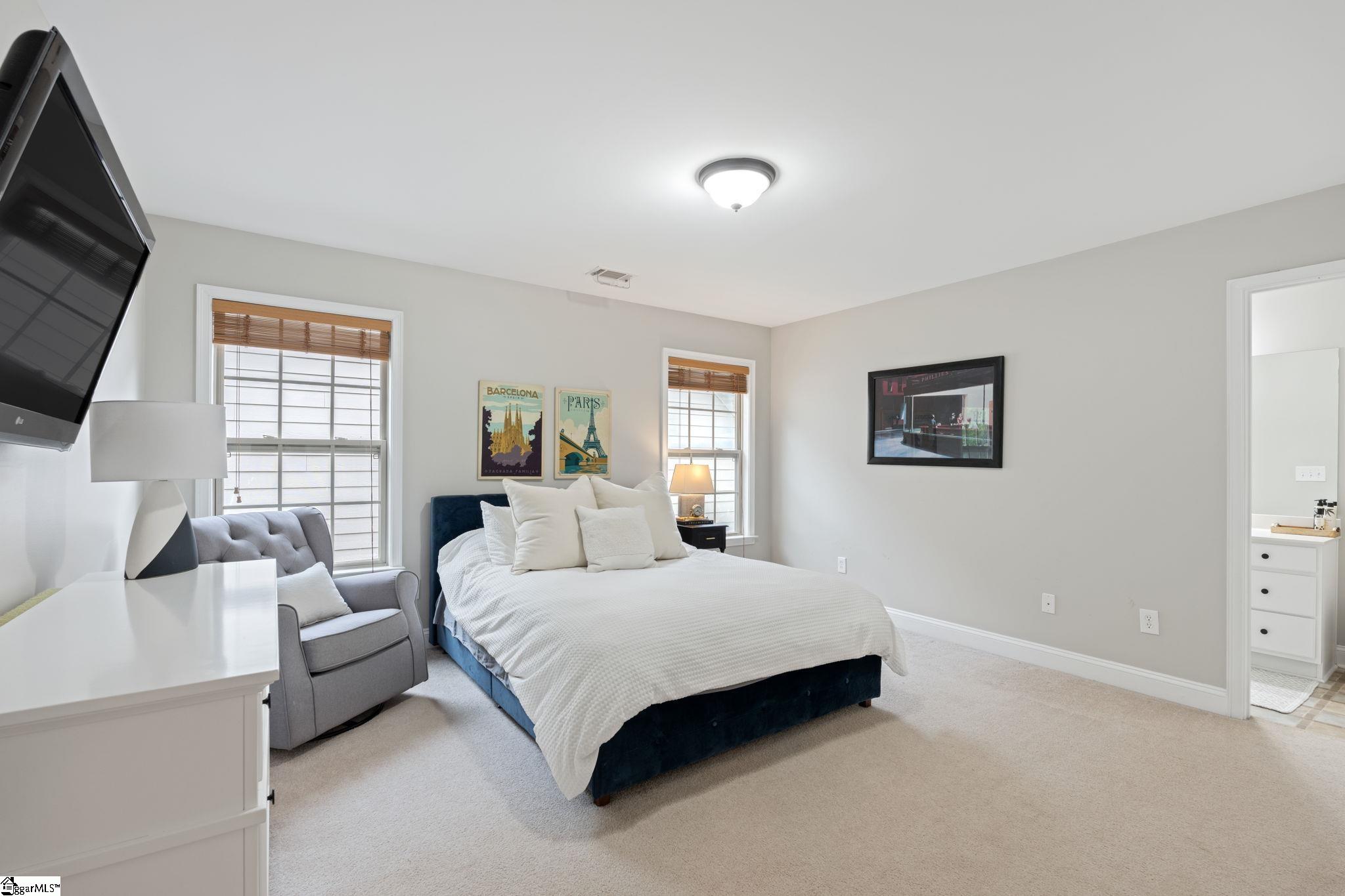 9 Wiscasset Way