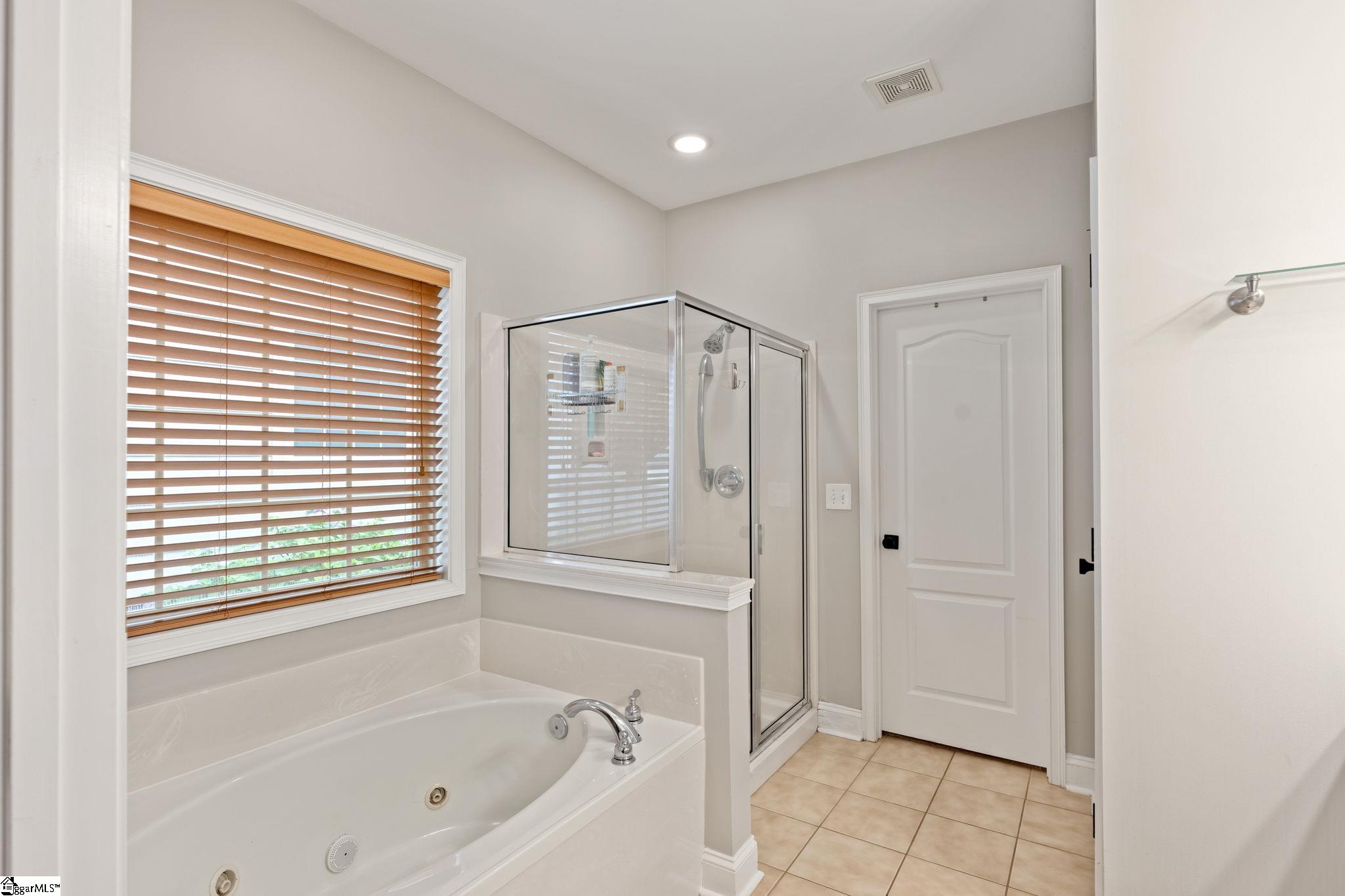 9 Wiscasset Way