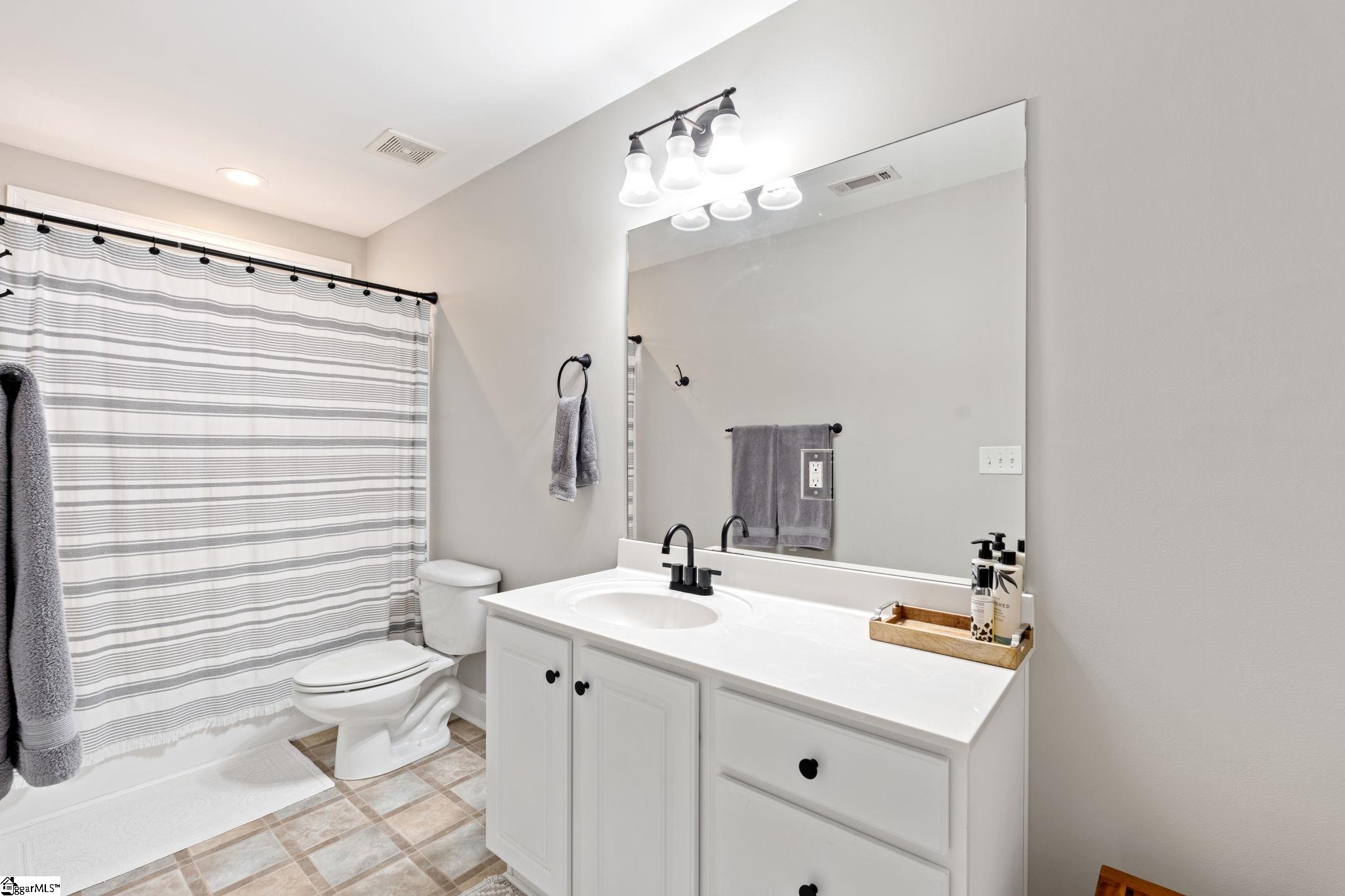 9 Wiscasset Way