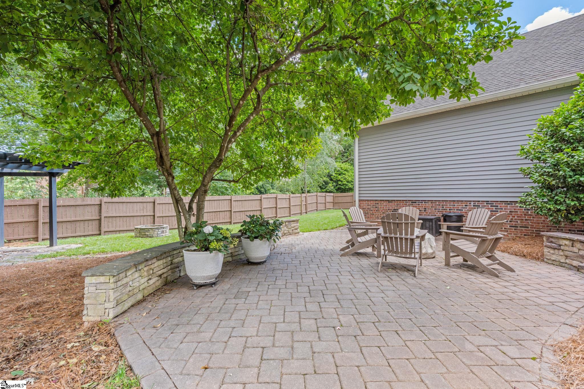 210 E Cranberry Lane