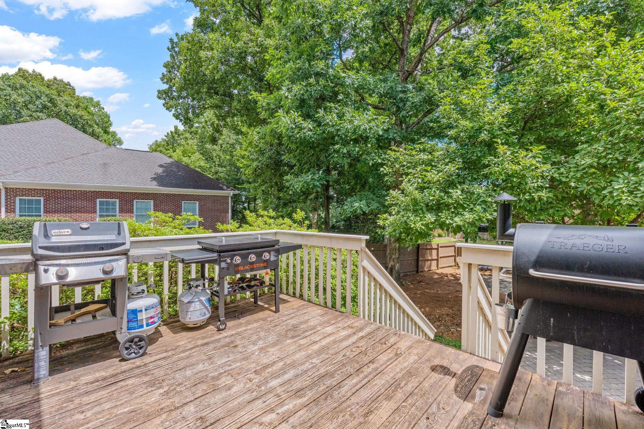 210 E Cranberry Lane