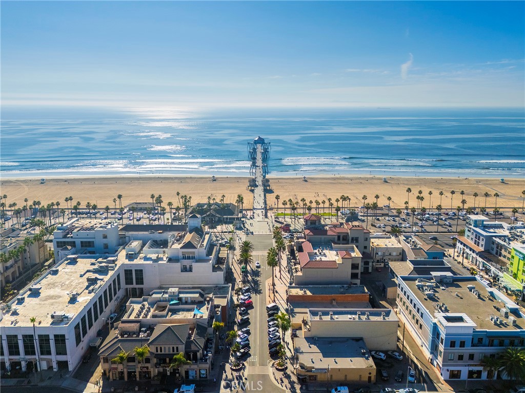 711 Pacific Coast 313