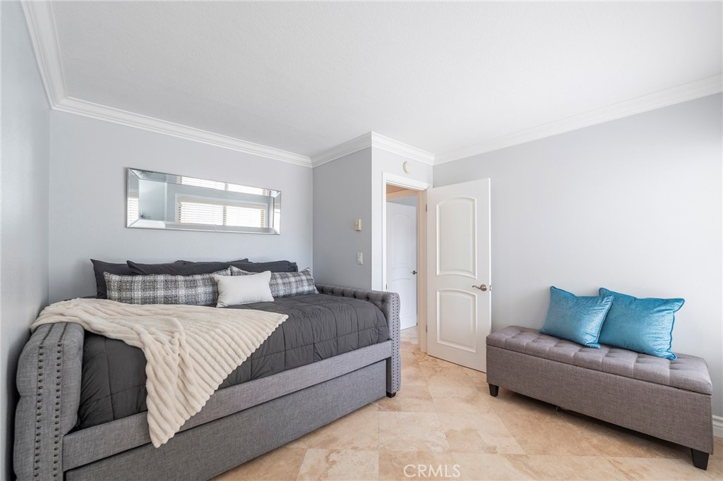 711 Pacific Coast 313