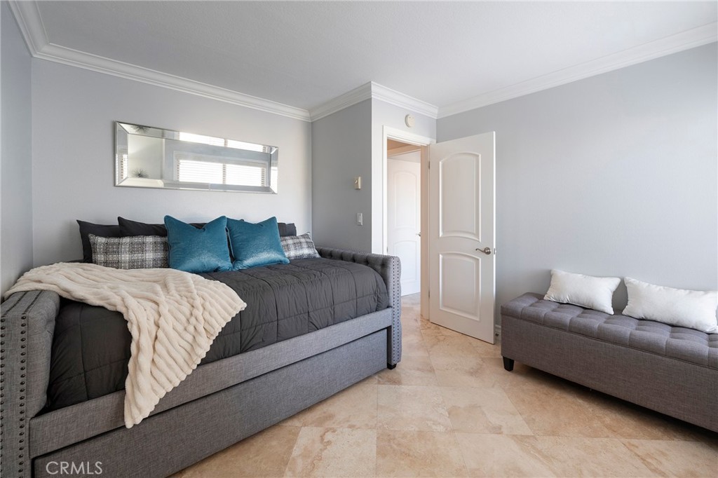 711 Pacific Coast 313