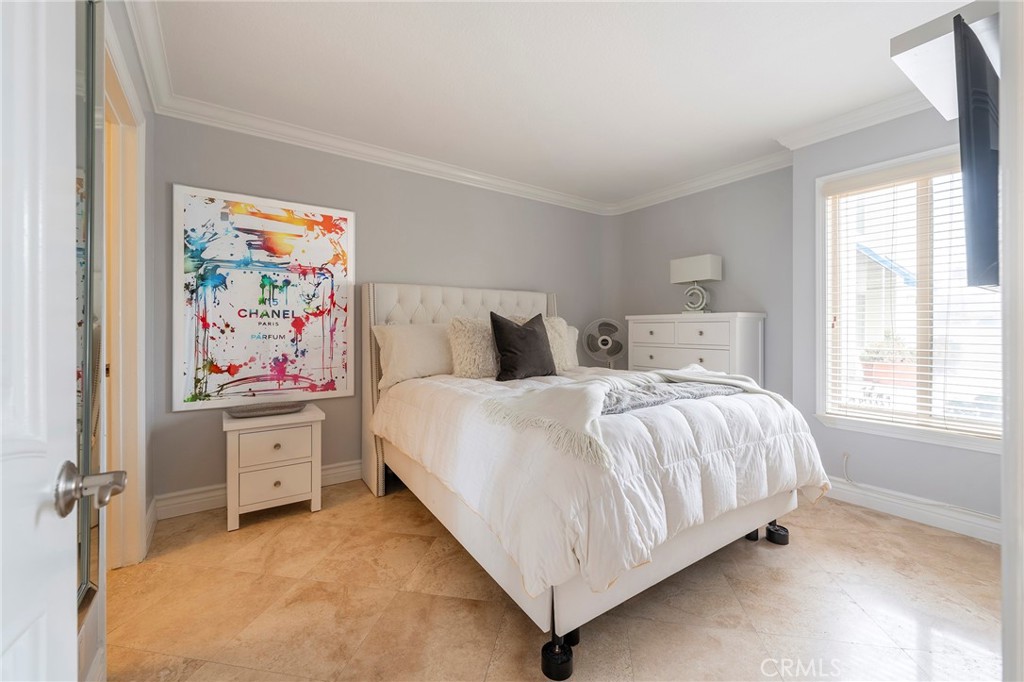 711 Pacific Coast 313