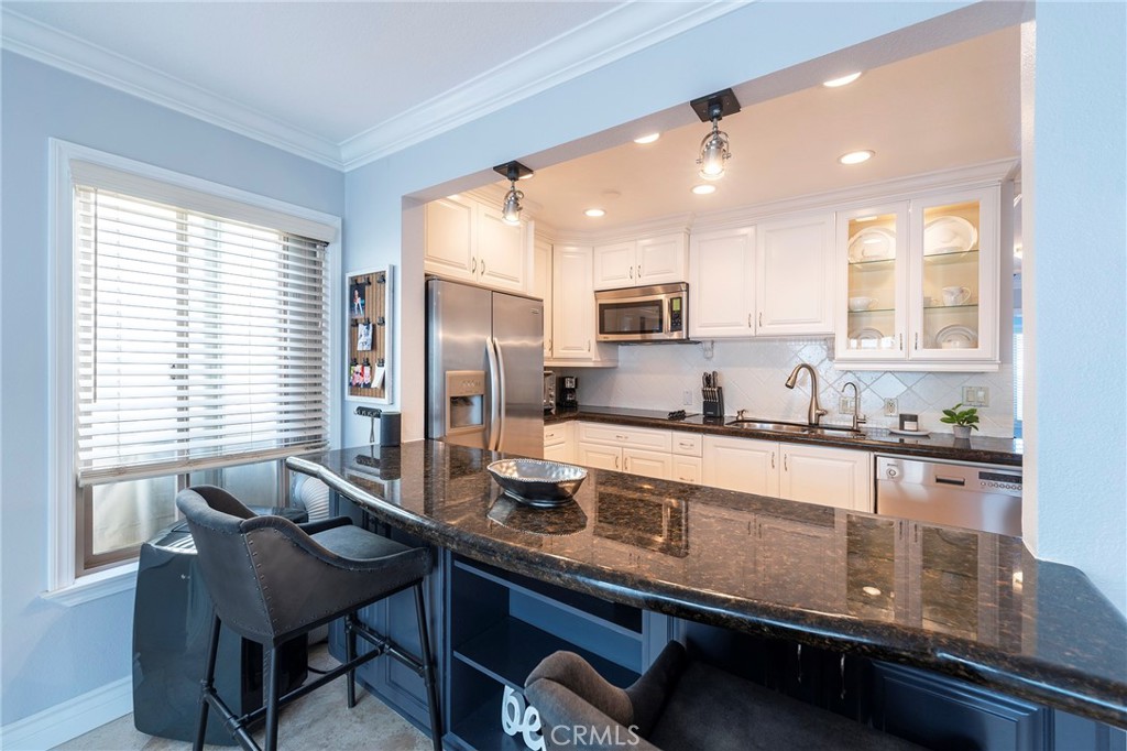 711 Pacific Coast 313