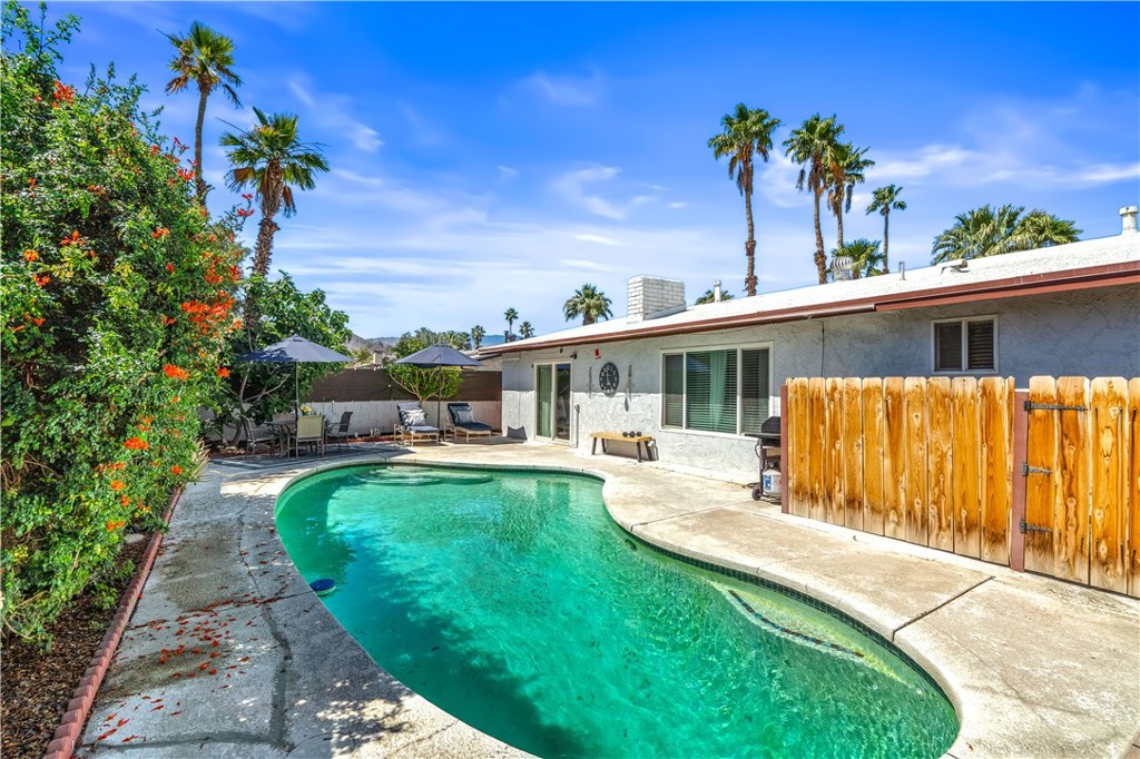 43160 Virginia Avenue