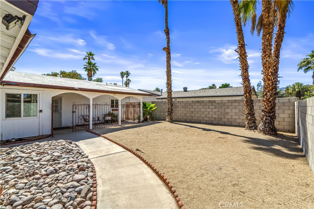 43160 Virginia Avenue