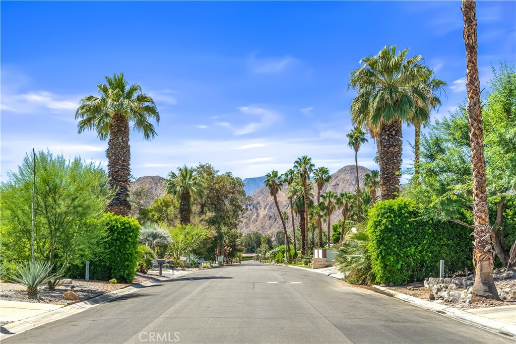 43160 Virginia Avenue