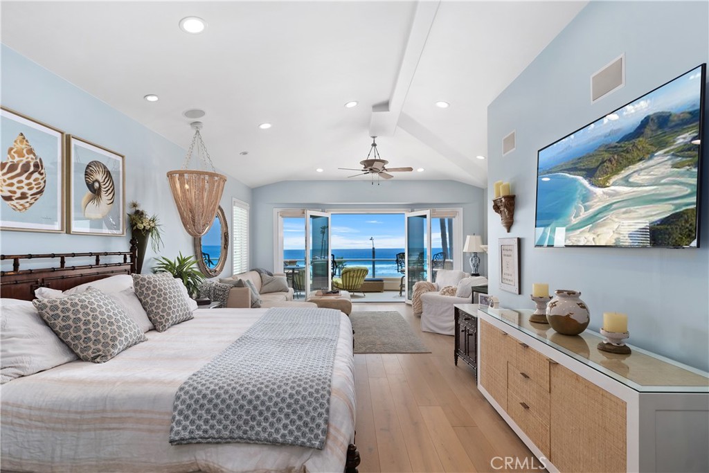 2118 Pacific Coast