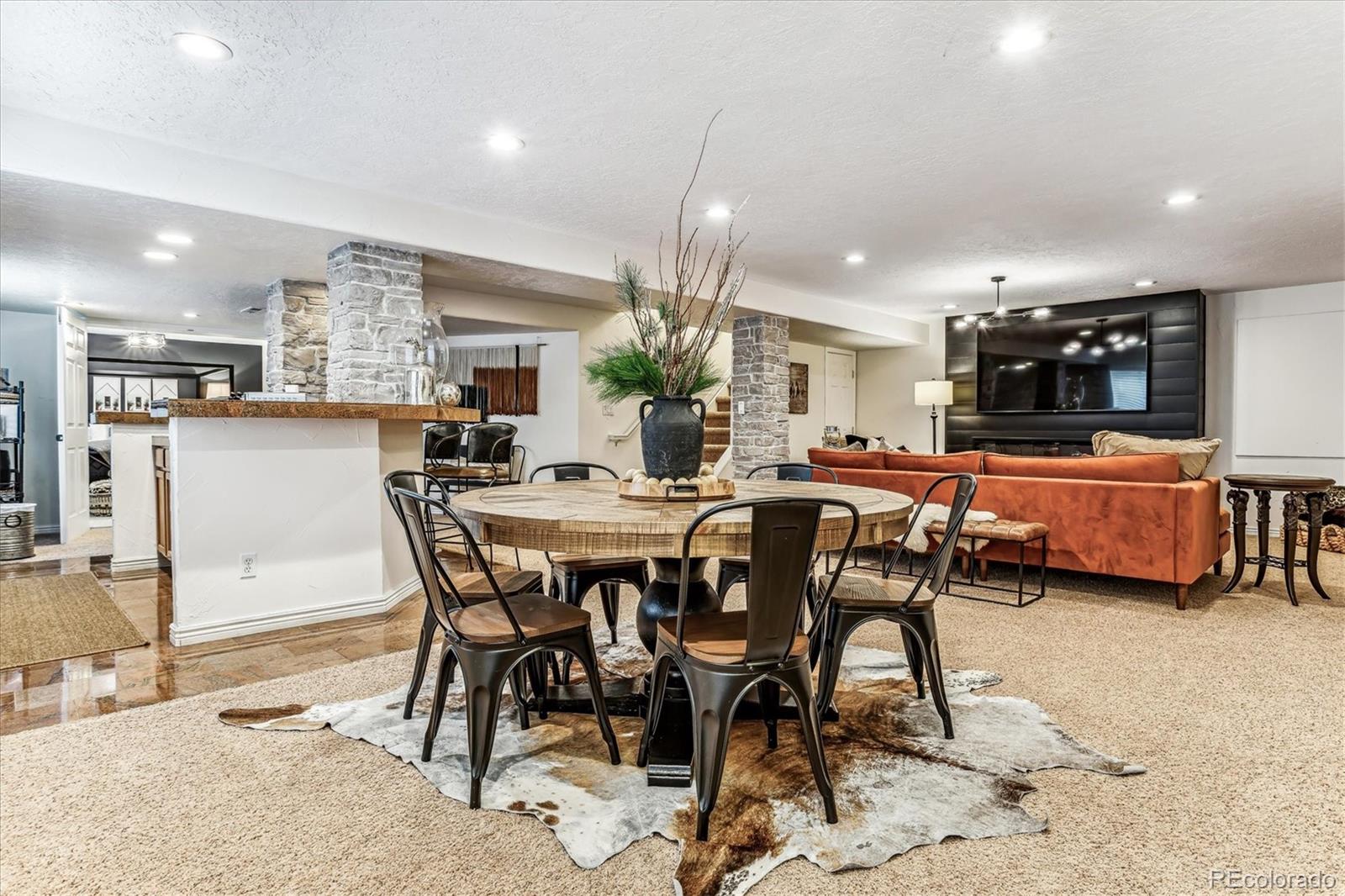 5605 W Ida Drive