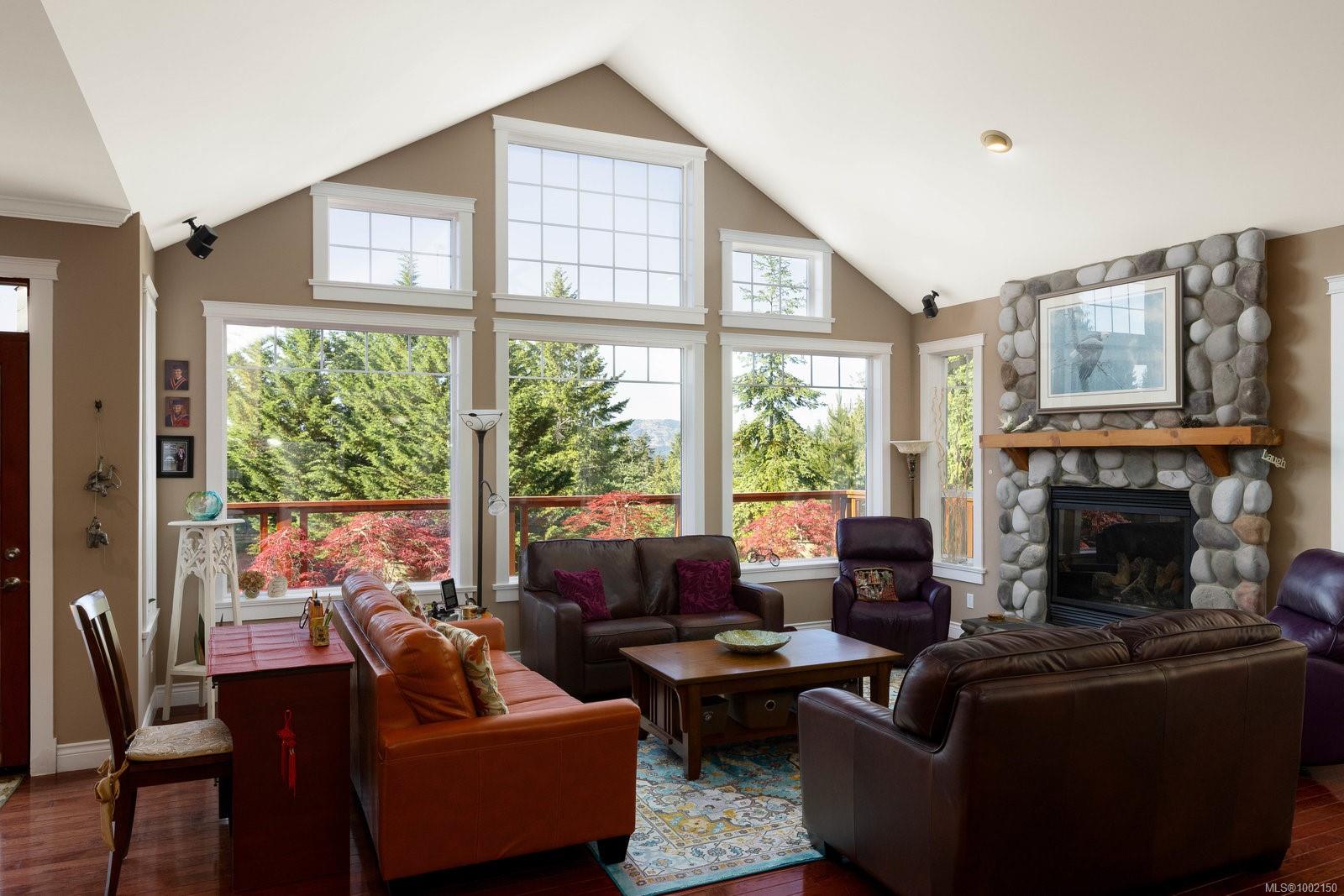 1114 Fern Ridge Dr