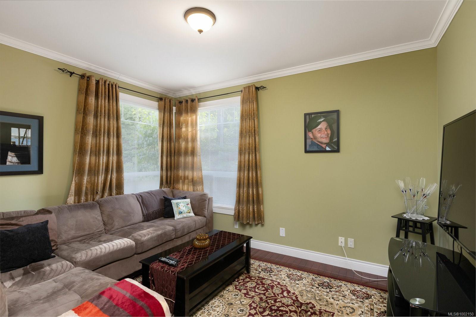 1114 Fern Ridge Dr