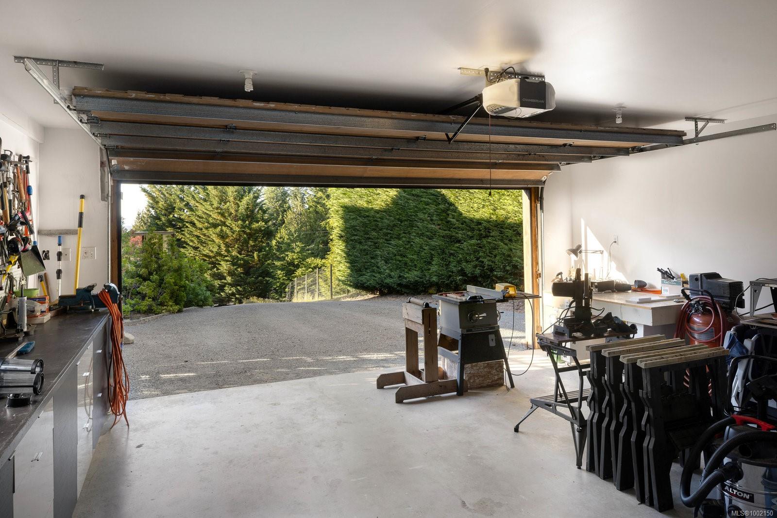 1114 Fern Ridge Dr