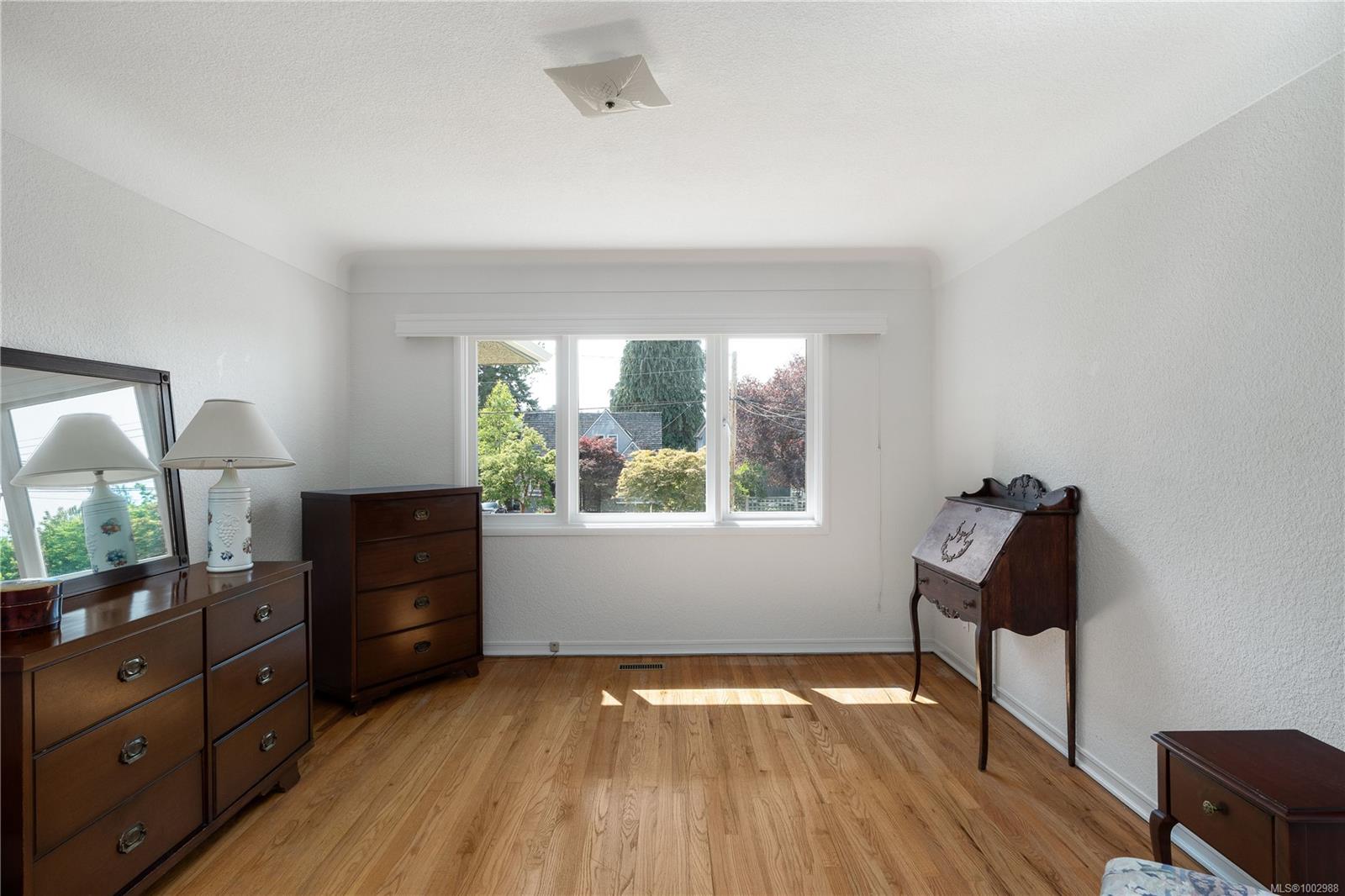 645 Transit Rd