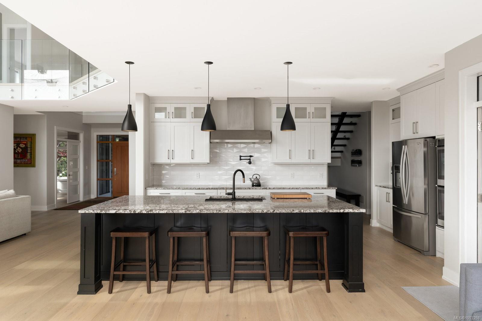 5335 Basinview Hts