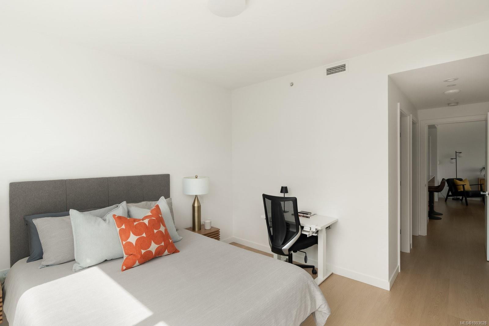 363 Tyee Rd # 402