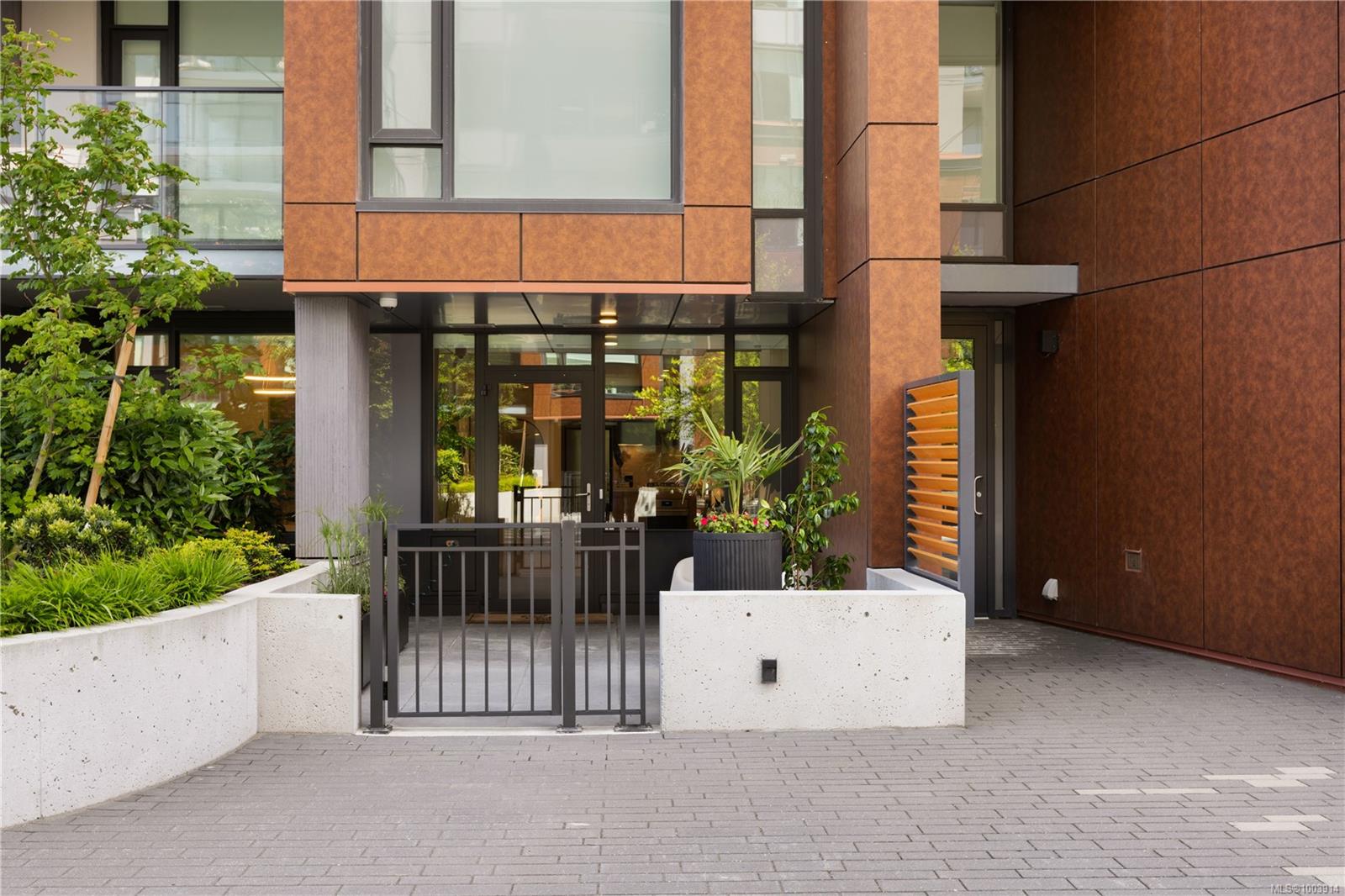 363 Tyee Rd # 104