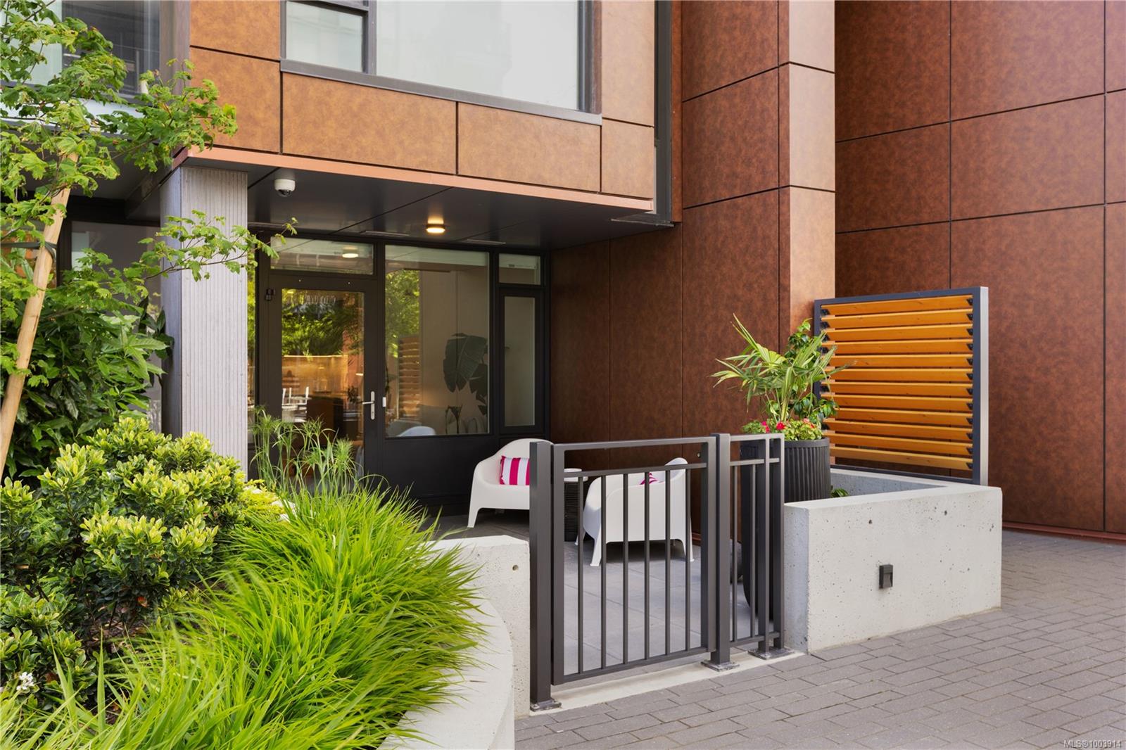 363 Tyee Rd # 104