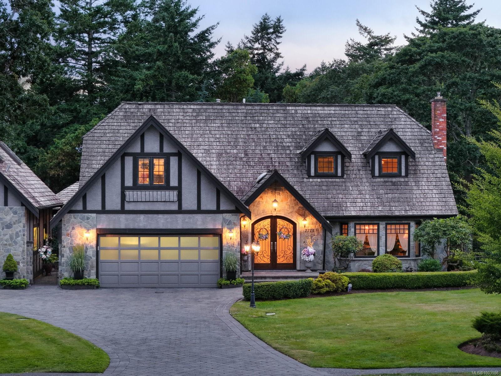 2773 Arbutus Rd