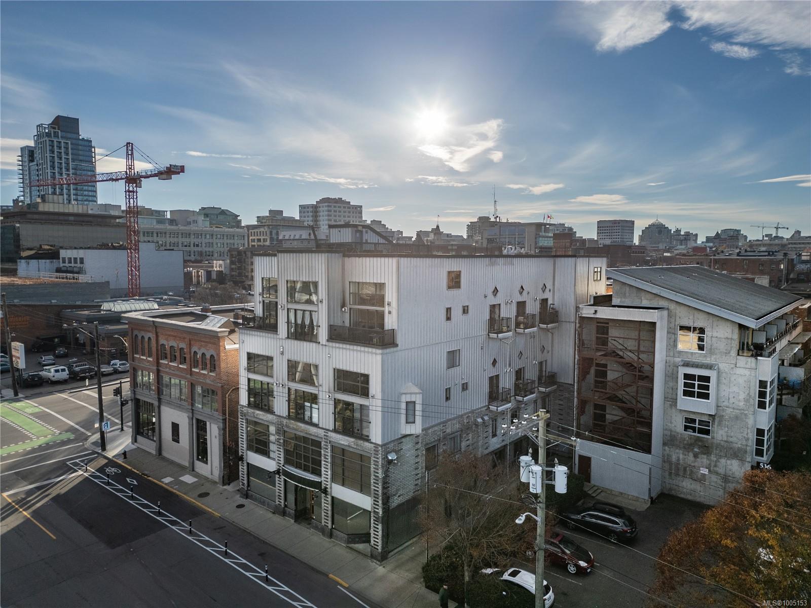 555 Chatham St # 305