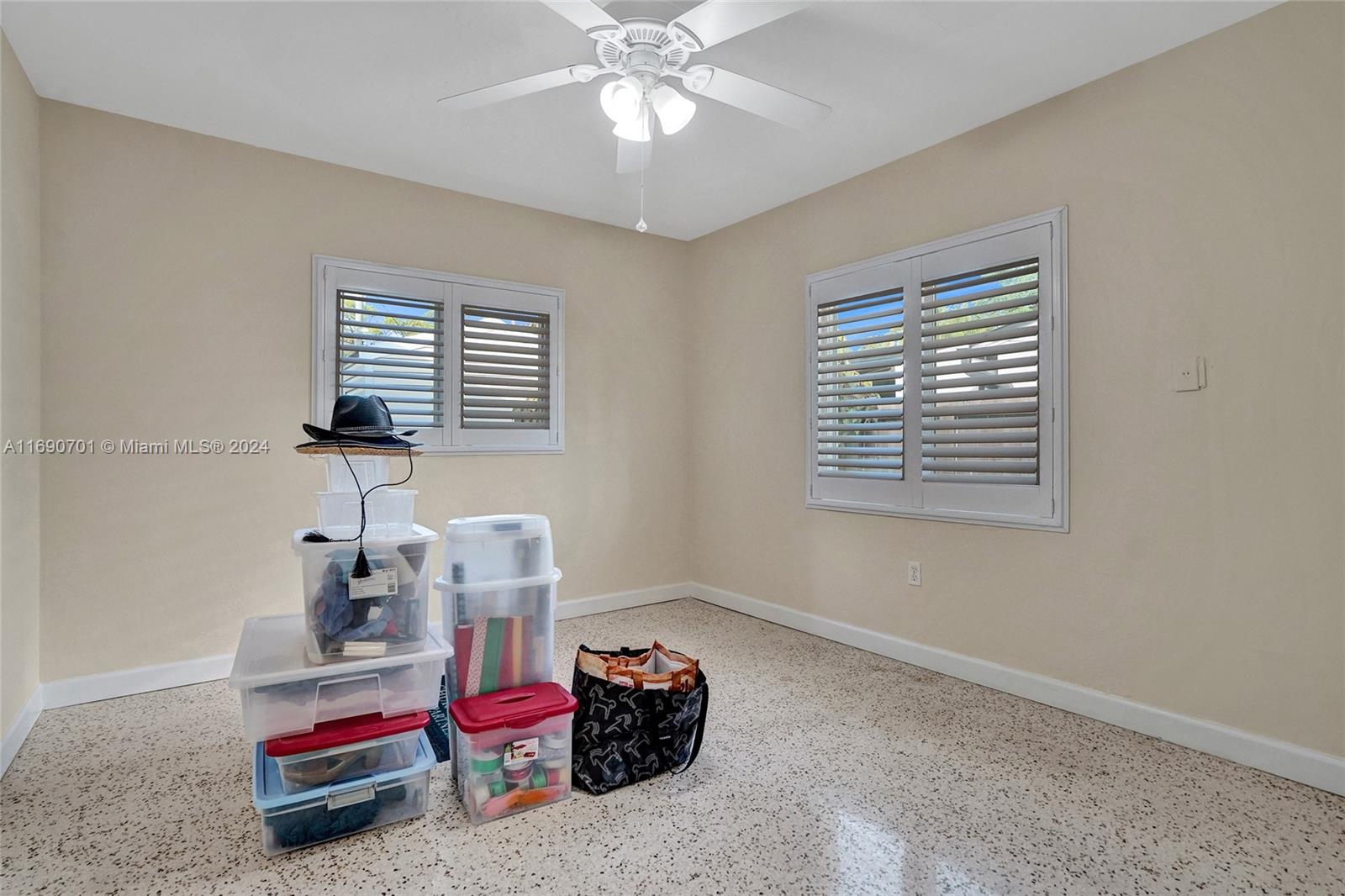 609 SW 18th Ct