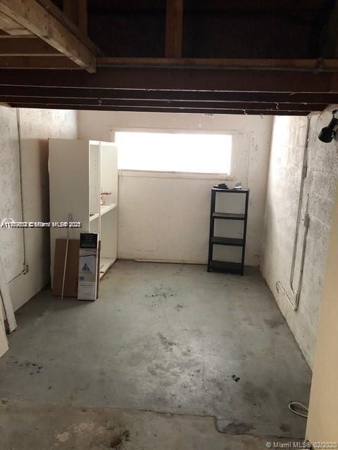 1961 SW 33rd Ave
