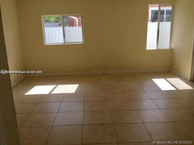 1961 SW 33rd Ave