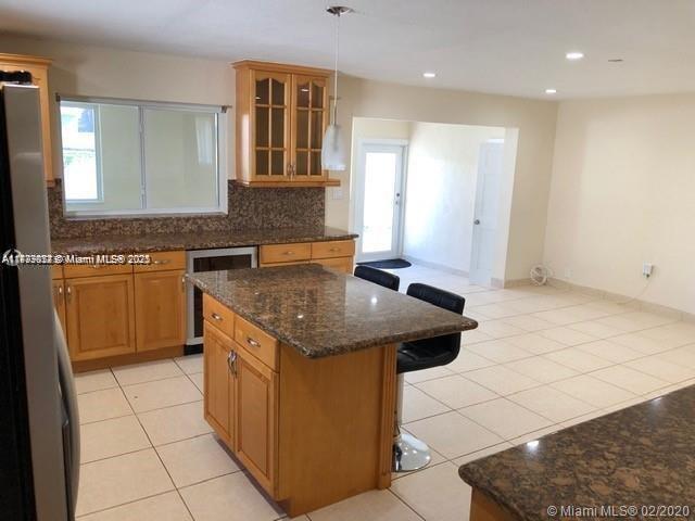 1961 SW 33rd Ave