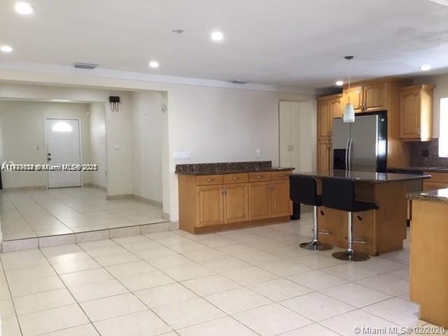 1961 SW 33rd Ave