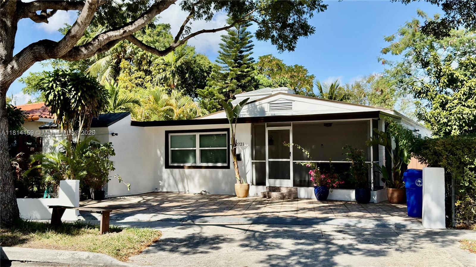 2221 SW 26th Lane