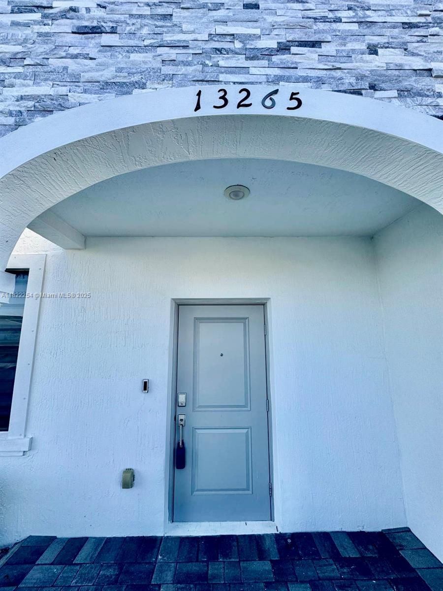 13265 SW 285th St # 13265