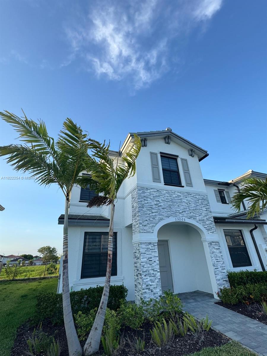 13265 SW 285th St # 13265